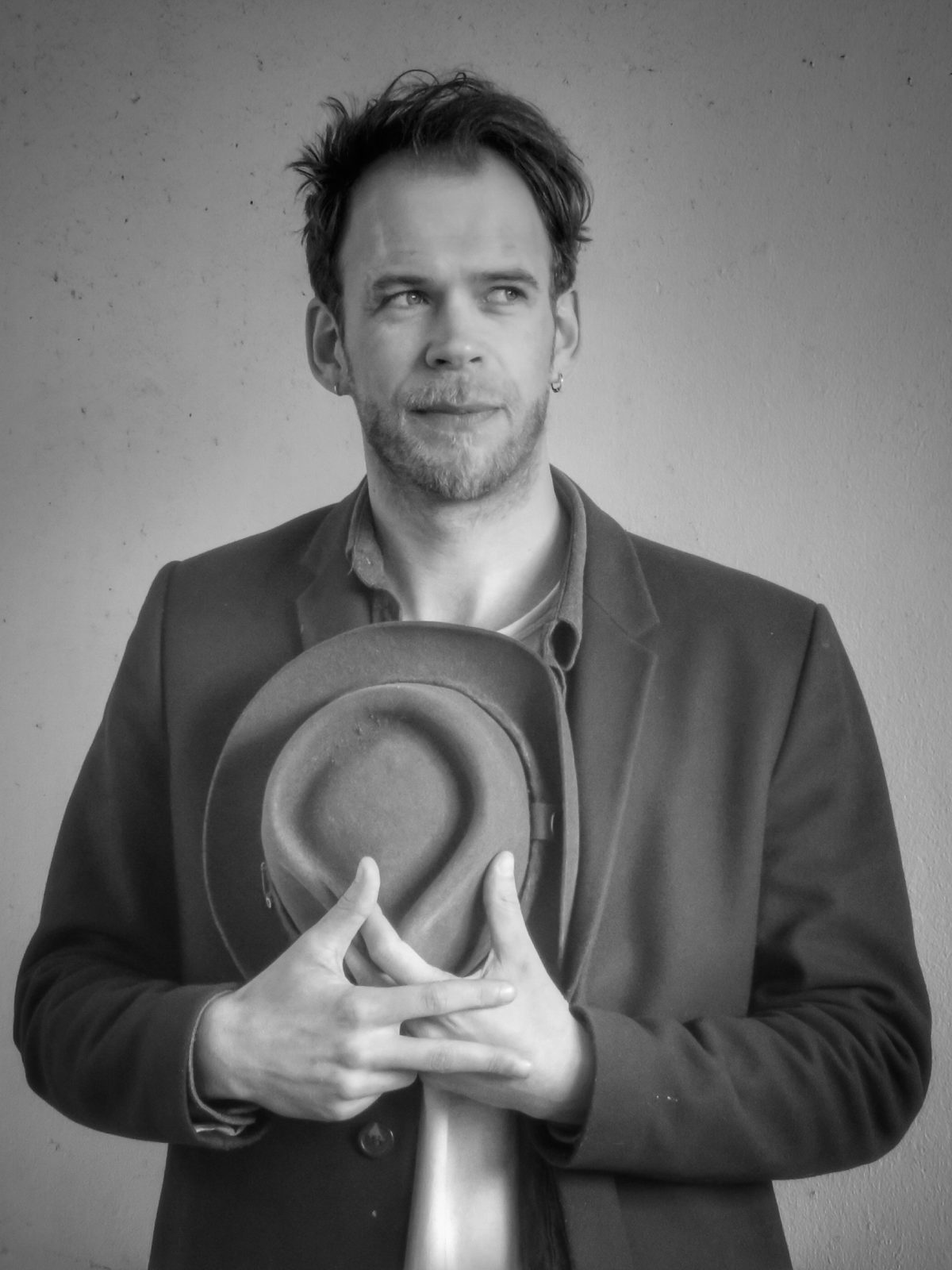 MICHAEL PRINS Releases new single  “Is This ...