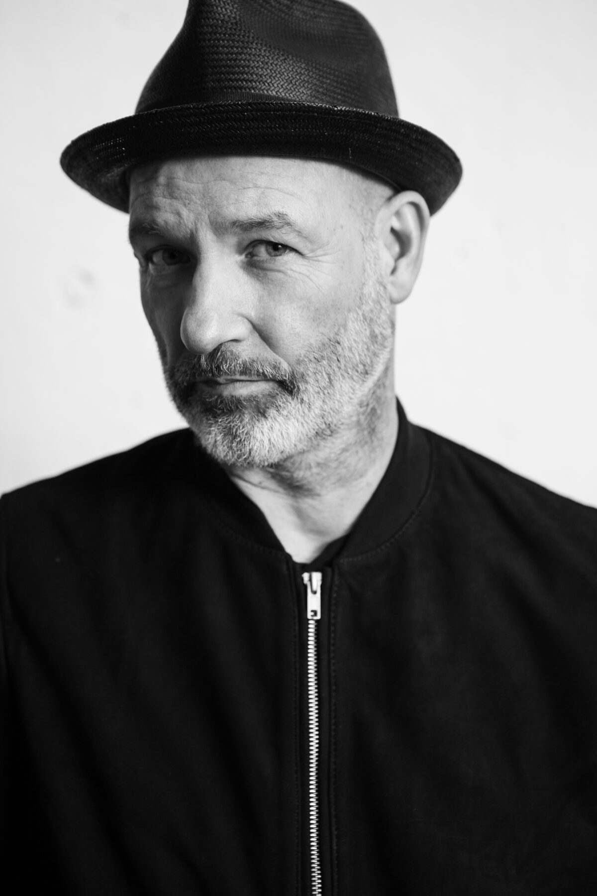 Eddy Zoëy brengt nieuwe single uit ‘Meer Wa...